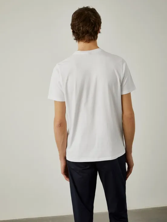 100% cotton t-shirt with contrast hem