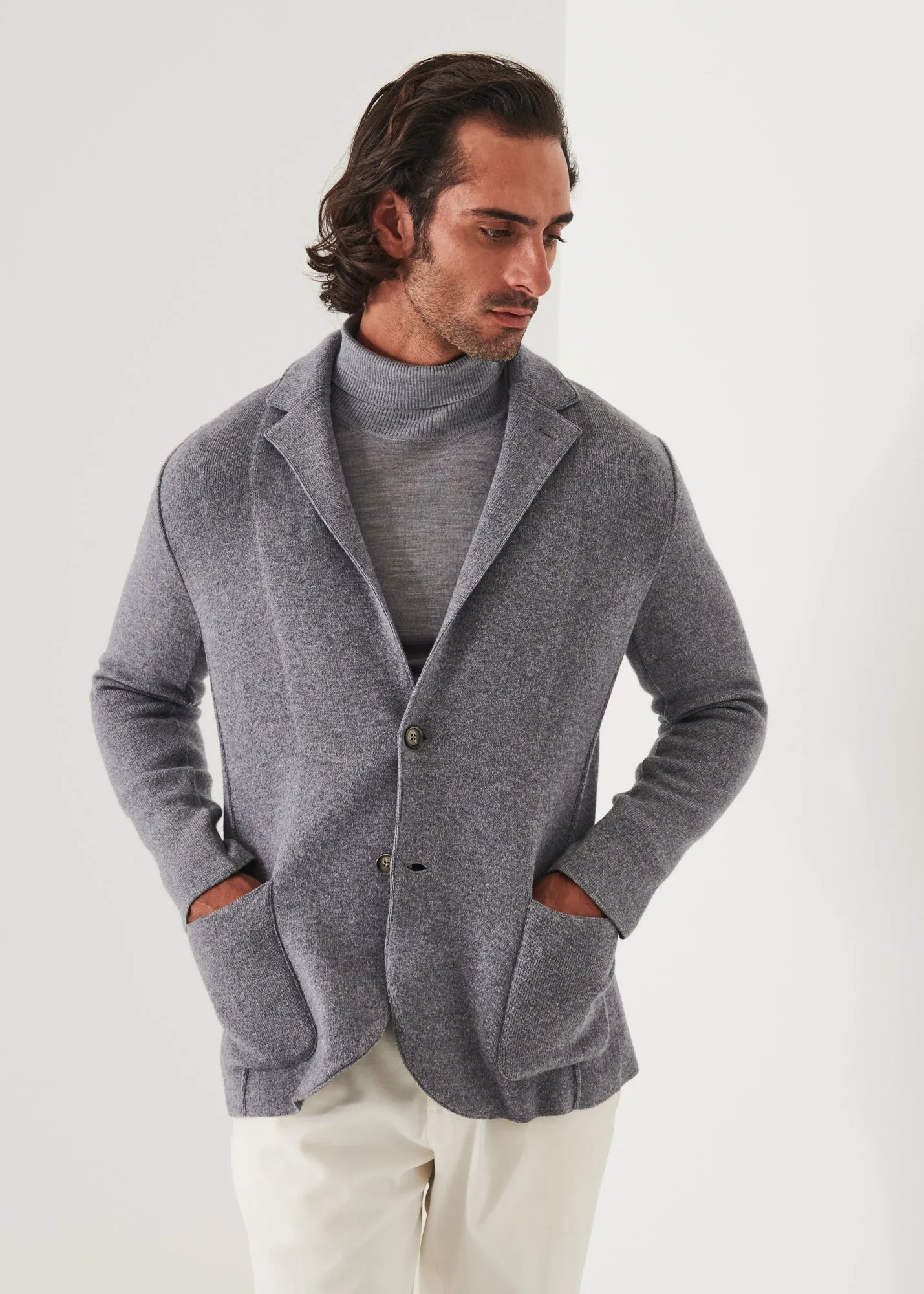 ITALIAN CASHMERE TWO-BUTTON BLAZER