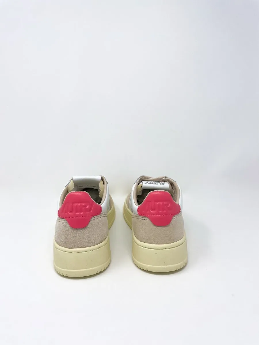 Medalist Low Sneakers Leather Suede in White/Tea Rose