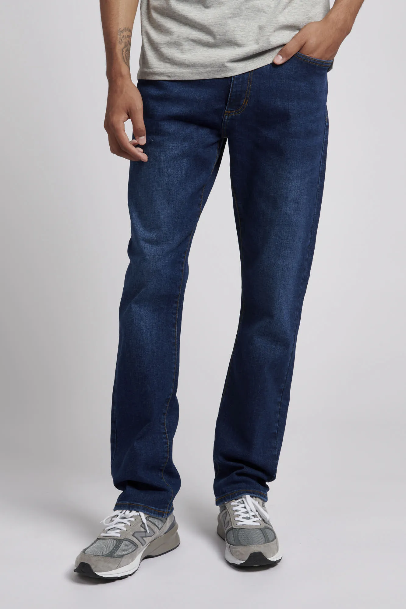 Mens 5 Pocket Regular Fit Denim Jeans in Dark Wash