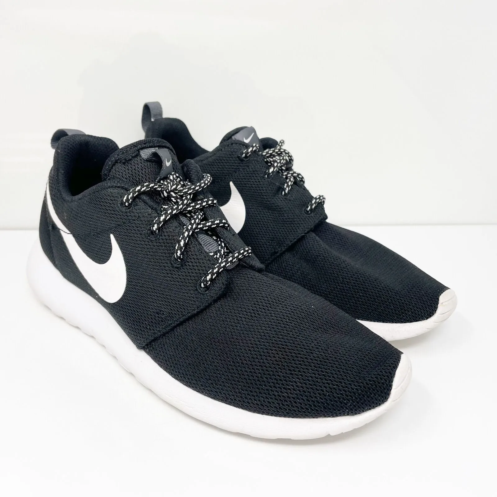 Nike Womens Roshe One 844994-002 Black Running Shoes Sneakers Size 7.5