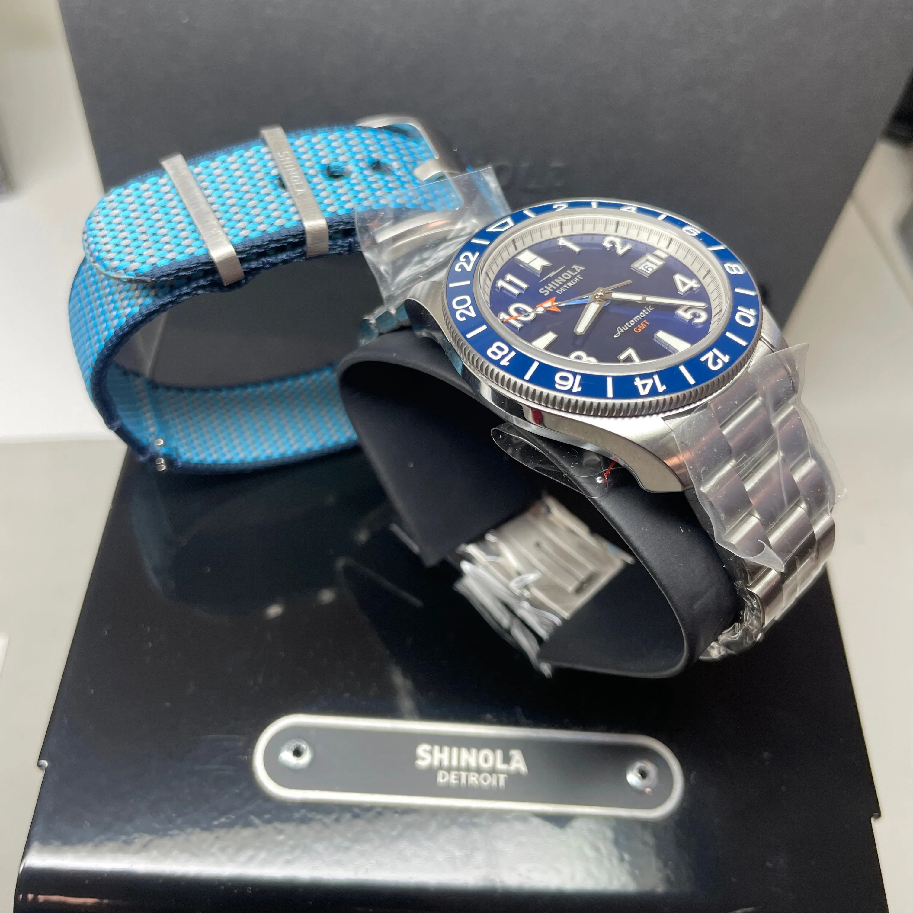 Shinola 40MM Monster GMT Automatic Navy Blue Dial Extra Ocean Plastic Strap Watch S0120247286