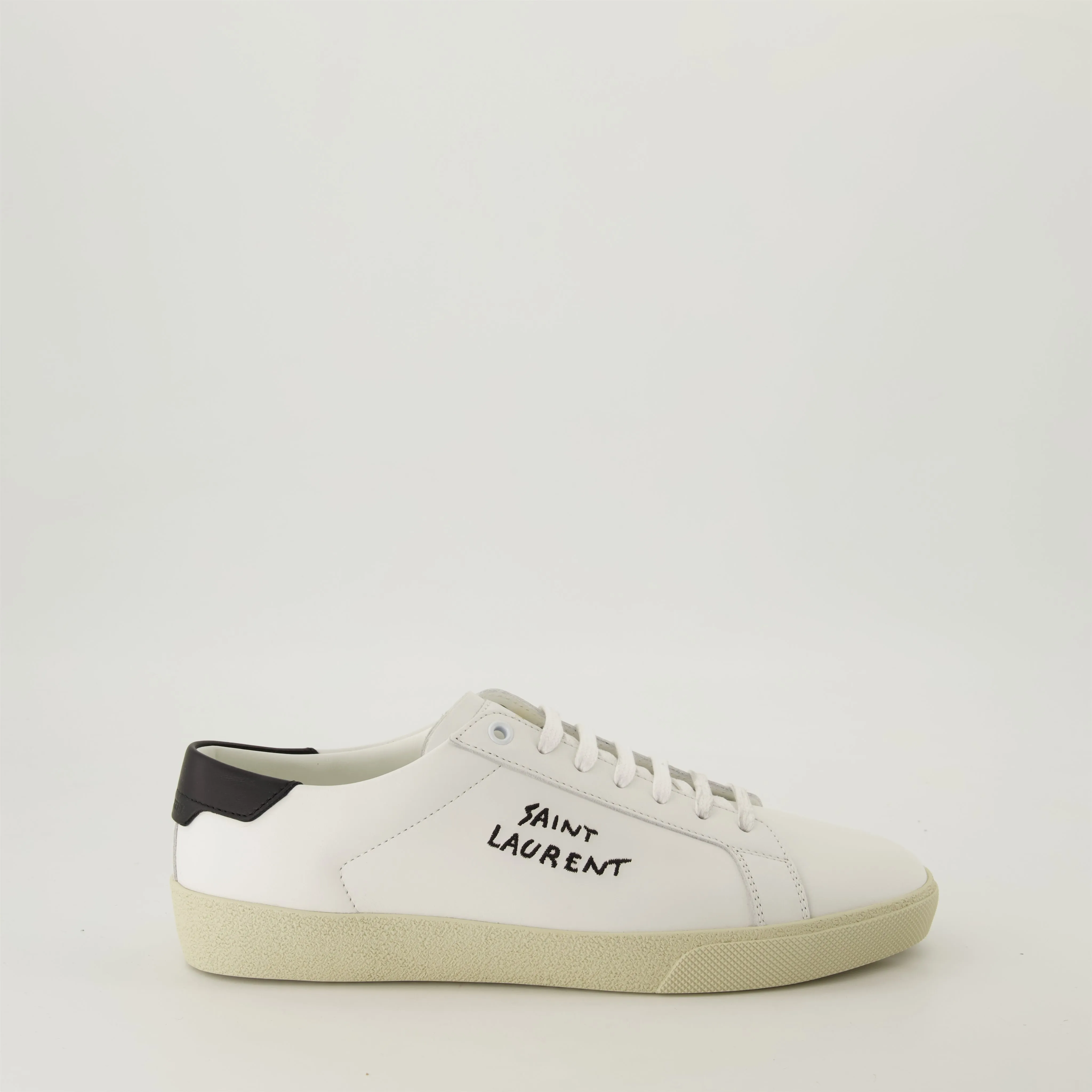 Sleek Leather Sneakers with Logo Accent