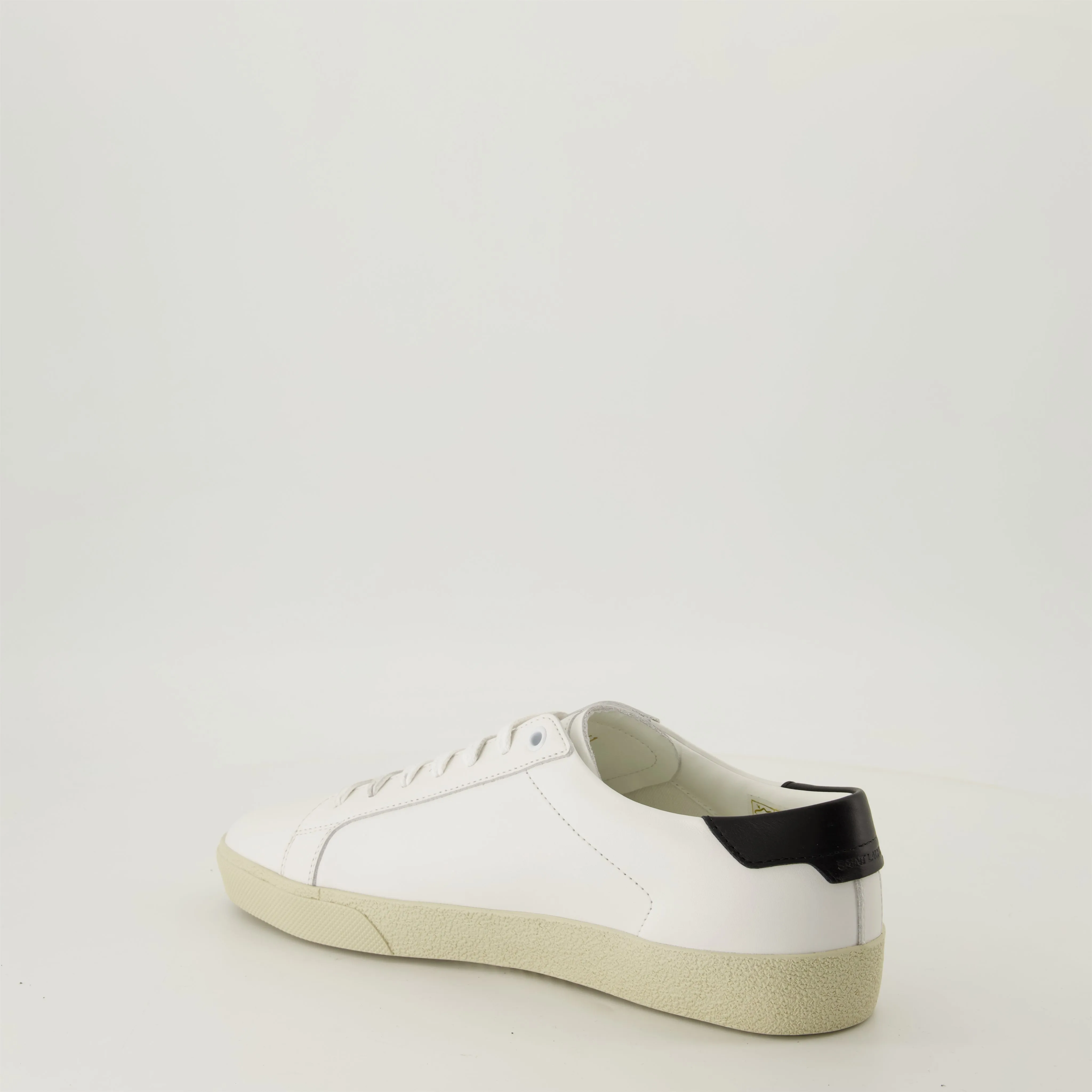 Sleek Leather Sneakers with Logo Accent