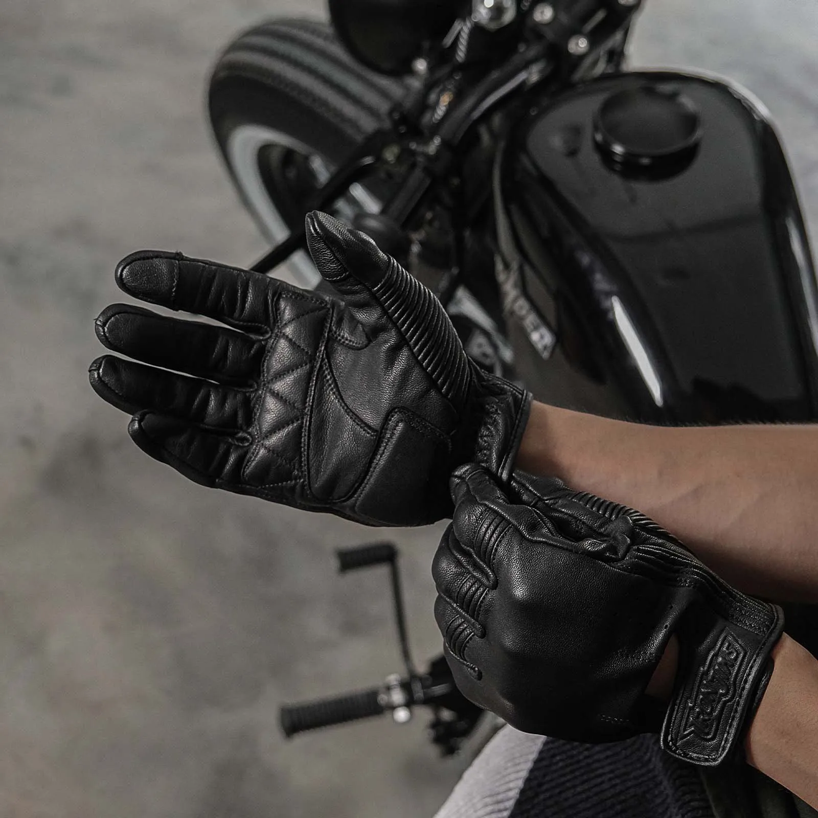 Vintage Leather Motorcycle Gloves | JIA14